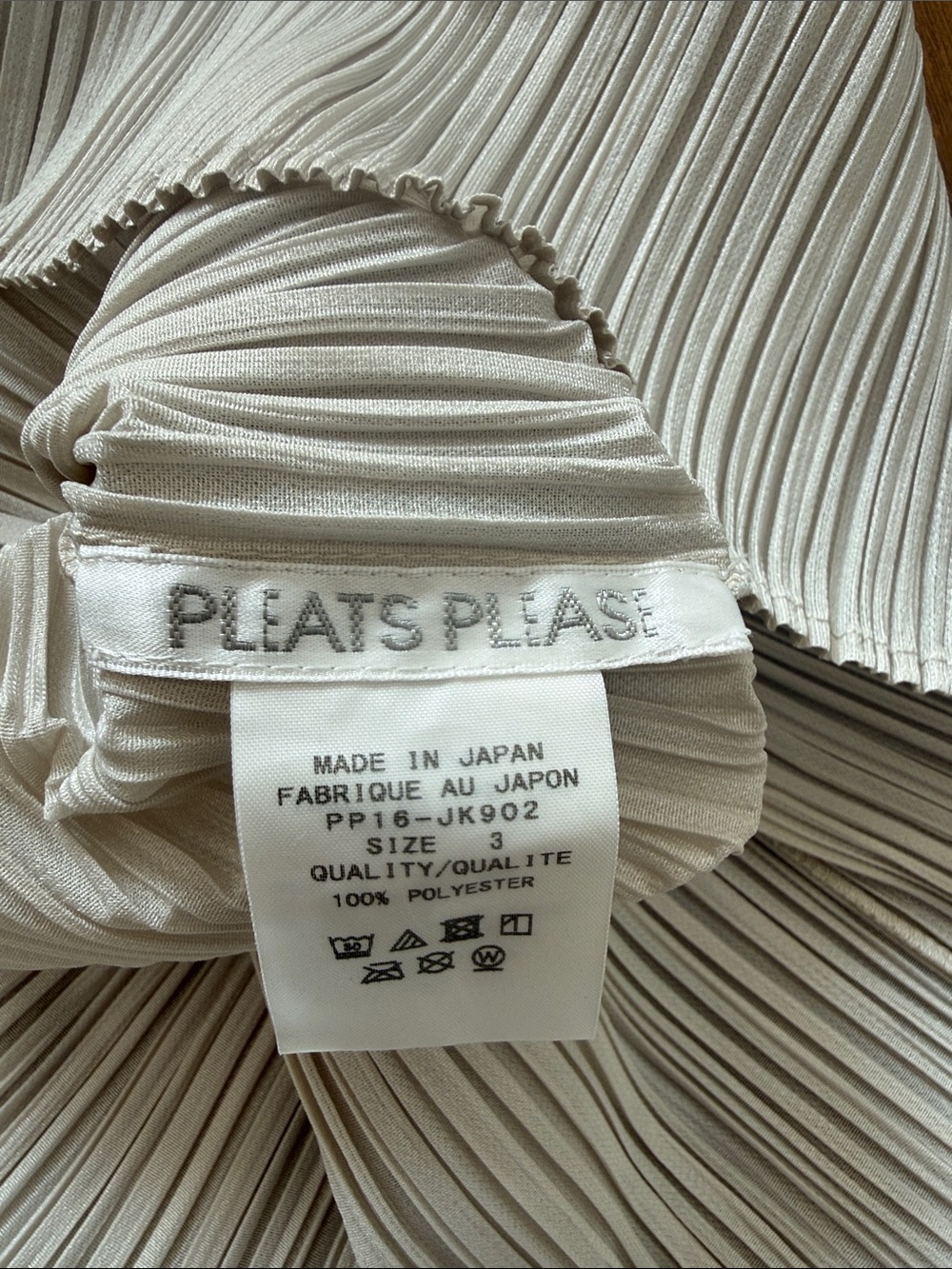 Pleats please issue Miyake Sleeveless Mock Neck Ribbed Tank Top - White - Picture 3 of 3